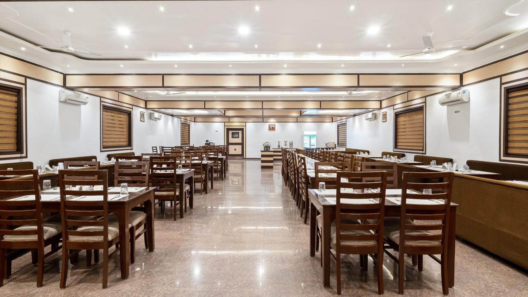 Niranjana Hotel Bodhgaya Exterior foto