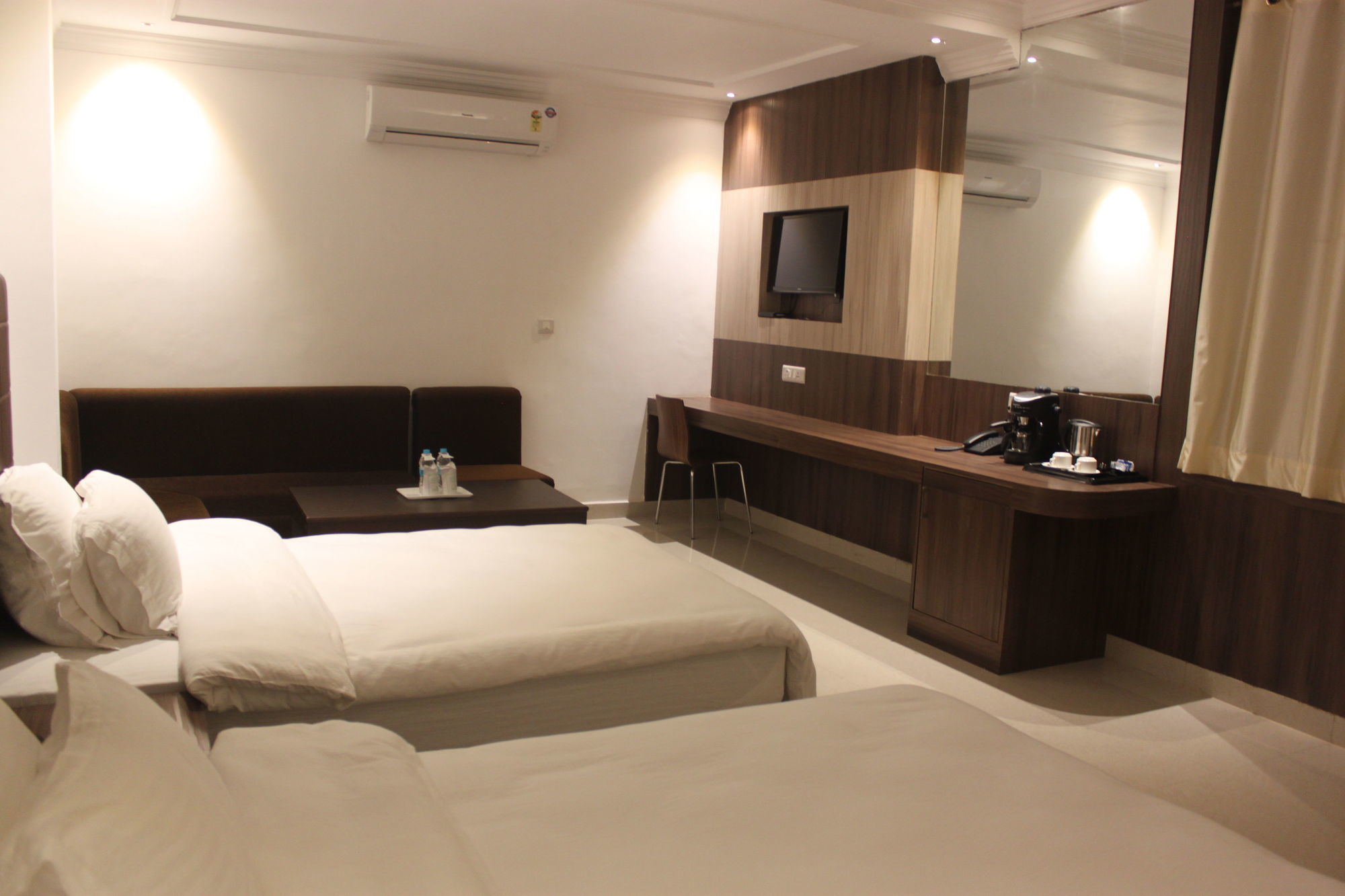 Niranjana Hotel Bodhgaya Cameră foto